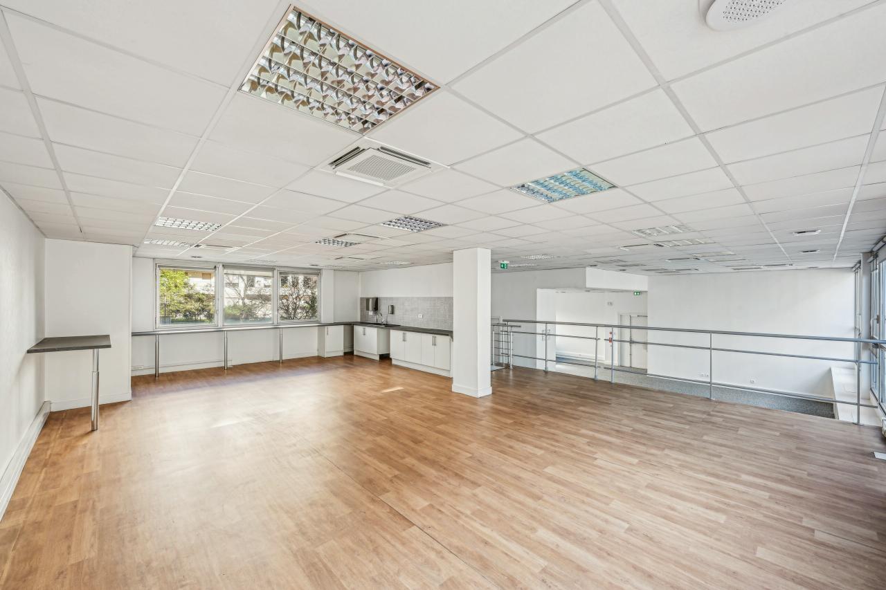 Bureau Levallois-Perret 960m² Location bureau Levallois-Perret Hauts-de-Seine OLBUR2203465 1